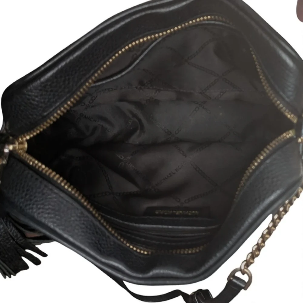 Michael Kors Ginny Crossbody Camera Bag in Black Pebbled Leather Jet Set Bag - Picture 9 of 16
